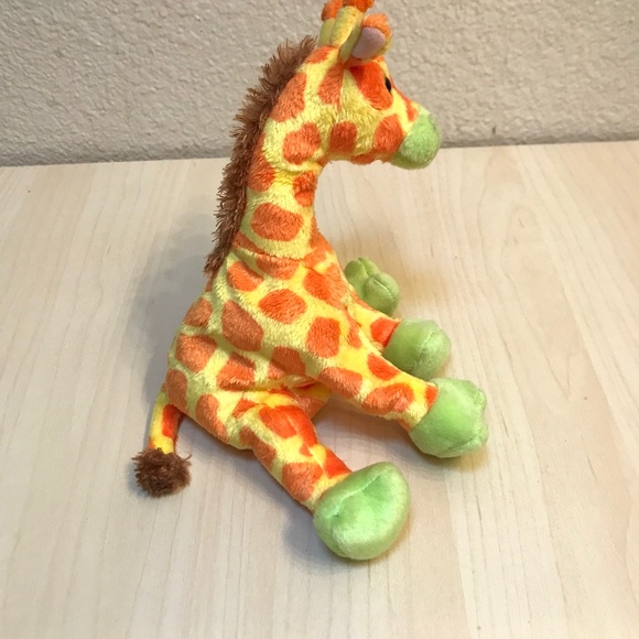 TY Beanie Baby Giraffe called: Giraffiti. NWT. Cute! - Picture 5 of 5